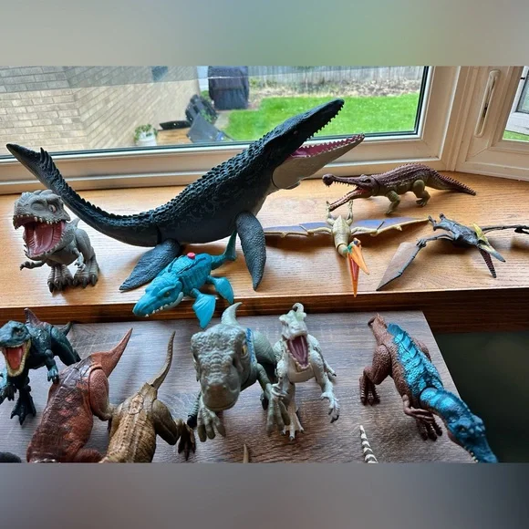 Jurassic World Set Of 33 Dinosaurs - Picture 6 of 13